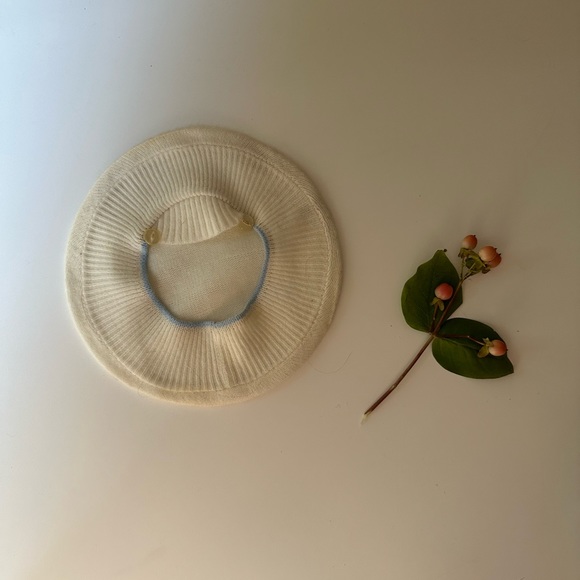 Adorable Baby Bundle of Clothing - Picture 7 of 7